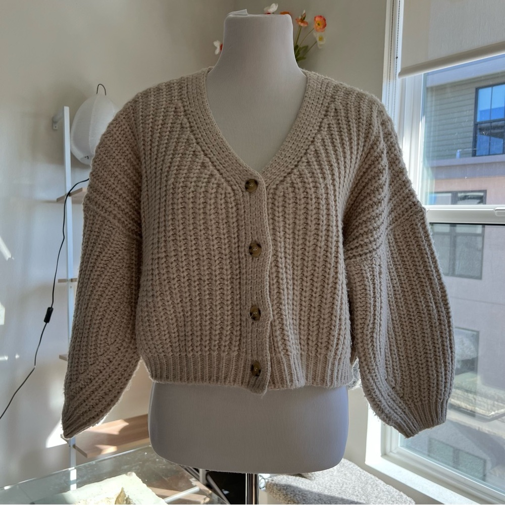 OAK & FORT Cropped Chunky Knit Cardigan